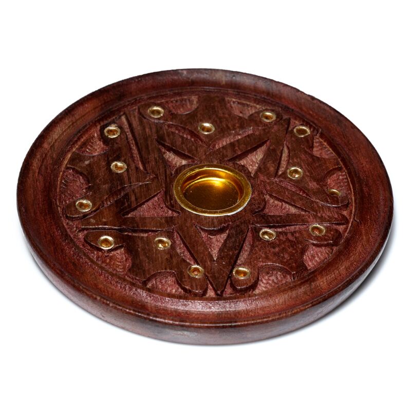 Round wooden ash catcher with carves star