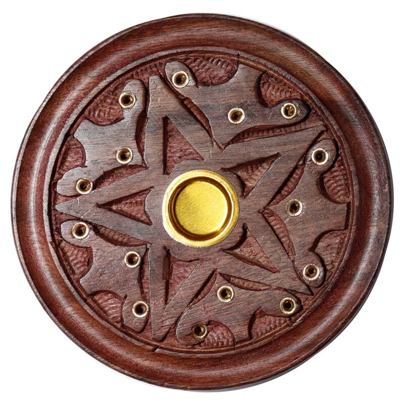 Round wooden ash catcher with carves star